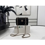 CHANEL A96018 Diamond Sugar Makeup Box