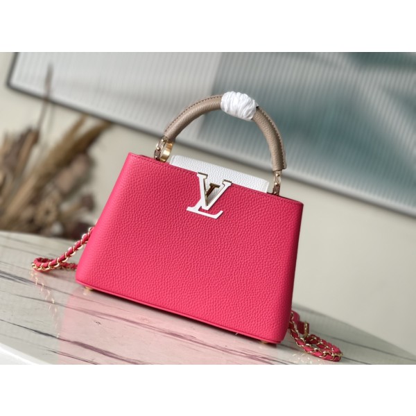 𝐋𝐎𝐔𝐈𝐒𝐕𝐔𝐈𝐓𝐓𝐎𝐍 M22752/M48865 Small Raspberry Red with White Chain Strips This CAPUCINES handbag