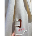 Hermes cashmere coat (consult customer service to confirm size before placing an order)