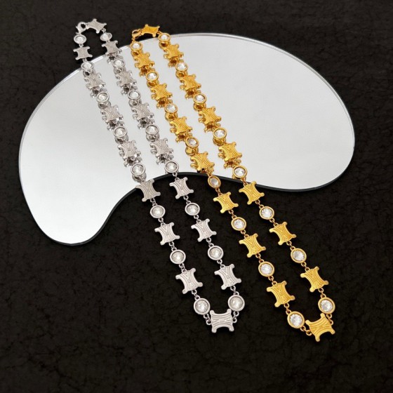 𝗖𝗘𝗟𝗜𝗡𝗘 Medieval Arc de Triomphe Necklace