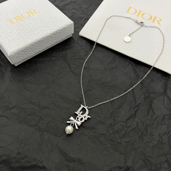 Dior necklace