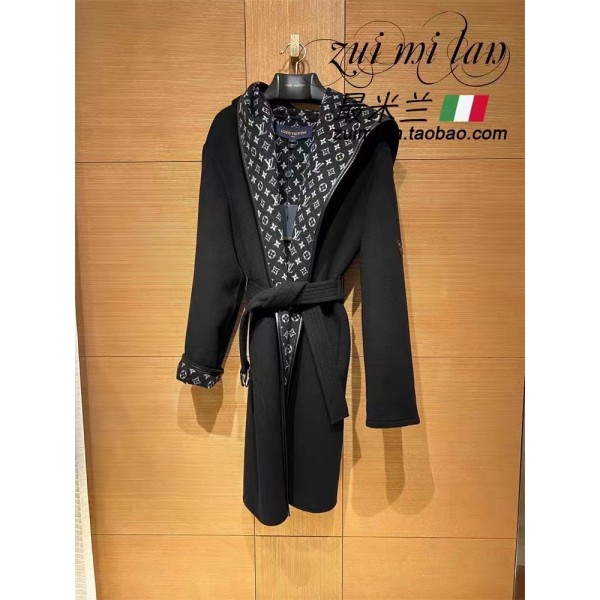 Louis Vuitton coat (consult customer service to confirm the size before placing an order for a customized version)