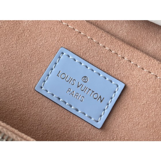 𝐋𝐎𝐔𝐈𝐒𝐕𝐔𝐈𝐓𝐓𝐎𝐍 M22616 This Cluny Mini Handbag