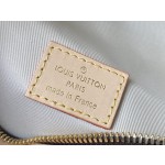 𝐋𝐎𝐔𝐈𝐒𝐕𝐔𝐈𝐓𝐓𝐎𝐍 M46784 Old Flower High Rise Waistpack