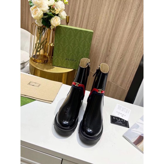 Gucci Vintage British Front Metal Logo Decorative Boots