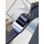 𝐋𝐎𝐔𝐈𝐒𝐕𝐔𝐈𝐓𝐓𝐎𝐍 M46683 This Montsouris Backpack