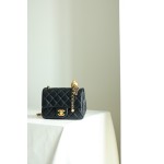 𝐂𝐇𝐀𝐍𝐄𝐋 Little Golden Ball Cf Fat Fang