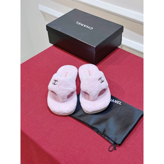 CHANEL bread plush herringbone mop