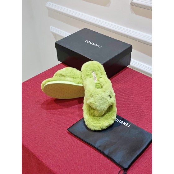 CHANEL bread plush herringbone mop