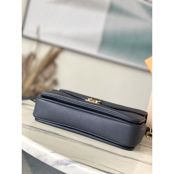 𝐋𝐎𝐔𝐈𝐒𝐕𝐔𝐈𝐓𝐓𝐎𝐍 Duty free version M41487