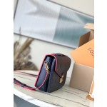 𝐋𝐎𝐔𝐈𝐒𝐕𝐔𝐈𝐓𝐓𝐎𝐍 Duty free version M44071