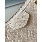 𝐋𝐎𝐔𝐈𝐒𝐕𝐔𝐈𝐓𝐓𝐎𝐍 Duty free version M81066