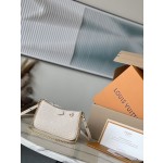 𝐋𝐎𝐔𝐈𝐒𝐕𝐔𝐈𝐓𝐓𝐎𝐍 Duty free version M81066