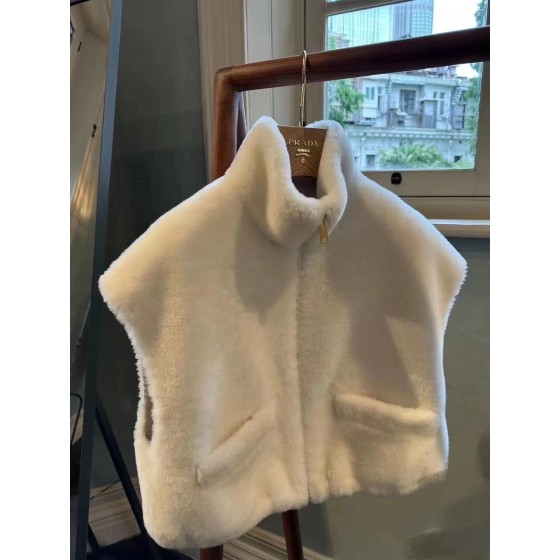 Leather and fur integrated B23 (consult customer service to confirm the size before placing an order for customized products)