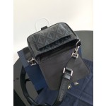 Dior 8 handbag comes with shoulder strap number 2ESCA458CDP_ H43E (477737)