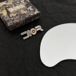 Dior  胸针