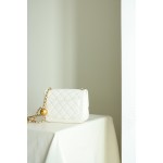 𝐂𝐇𝐀𝐍𝐄𝐋 Little Golden Ball Cf Fat Fang