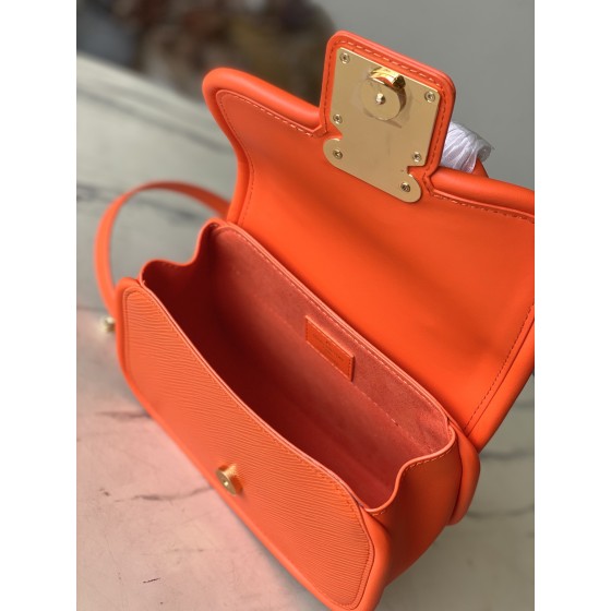 𝐋𝐎𝐔𝐈𝐒𝐕𝐔𝐈𝐓𝐓𝐎𝐍 Hide&Seek handbag M22723
