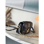 𝐋𝐎𝐔𝐈𝐒𝐕𝐔𝐈𝐓𝐓𝐎𝐍 Duty free version M46596