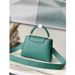𝐋𝐎𝐔𝐈𝐒𝐕𝐔𝐈𝐓𝐓𝐎𝐍 M59434 dark green gold buckle small size This CAPUCINES BB handbag