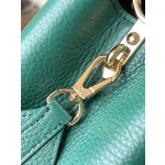 𝐋𝐎𝐔𝐈𝐒𝐕𝐔𝐈𝐓𝐓𝐎𝐍 M59434 dark green gold buckle small size This CAPUCINES BB handbag