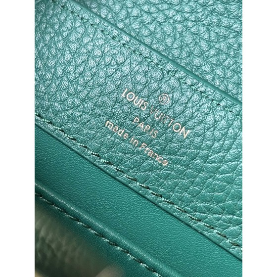 𝐋𝐎𝐔𝐈𝐒𝐕𝐔𝐈𝐓𝐓𝐎𝐍 M59434 dark green gold buckle mini This Capuchines mini handbag