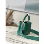 𝐋𝐎𝐔𝐈𝐒𝐕𝐔𝐈𝐓𝐓𝐎𝐍 M59434 dark green gold buckle mini This Capuchines mini handbag