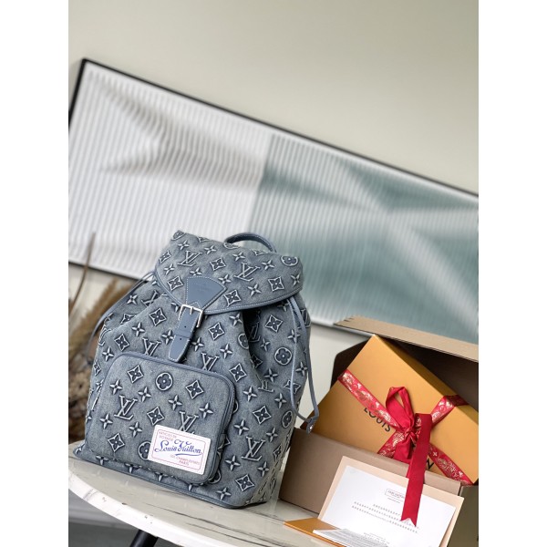 𝐋𝐎𝐔𝐈𝐒𝐕𝐔𝐈𝐓𝐓𝐎𝐍 Duty free version M22534