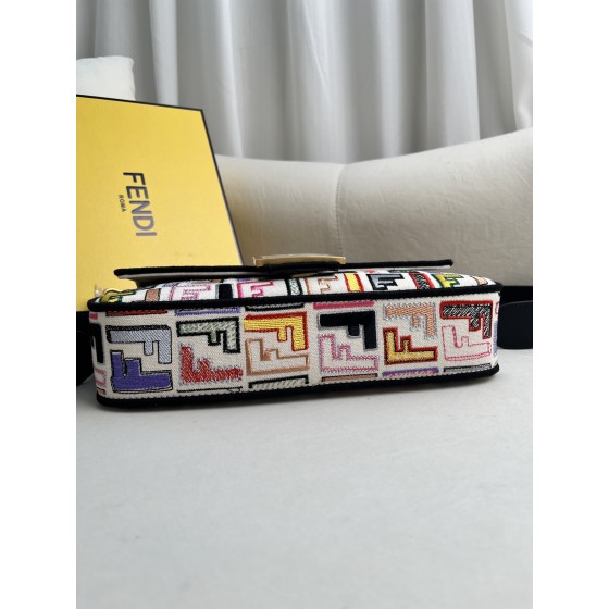 FENDI Baguette series color model number: 0159