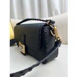 FENDI Baguette series lychee pattern model number: 600