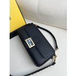 FENDI Baguette series lychee pattern model number: 600