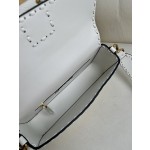 FENDI Baguette series lychee pattern model number: 600