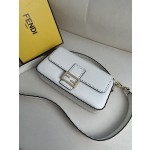 FENDI Baguette series lychee pattern model number: 600