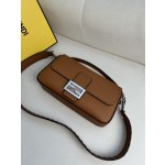 FENDI Baguette series lychee pattern model number: 600