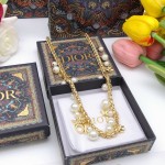 Dior  项链