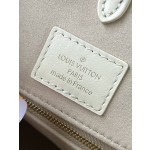 𝐋𝐎𝐔𝐈𝐒𝐕𝐔𝐈𝐓𝐓𝐎𝐍 Duty free version M21575