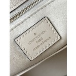 𝐋𝐎𝐔𝐈𝐒𝐕𝐔𝐈𝐓𝐓𝐎𝐍 Duty free version M46531