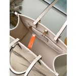 𝐋𝐎𝐔𝐈𝐒𝐕𝐔𝐈𝐓𝐓𝐎𝐍 Duty free version M46531