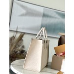 𝐋𝐎𝐔𝐈𝐒𝐕𝐔𝐈𝐓𝐓𝐎𝐍 Duty free version M46531