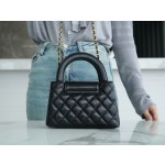 CHANEL 𝟮𝟯 K Kelly Handle Pack Black Large