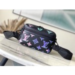 𝐋𝐎𝐔𝐈𝐒𝐕𝐔𝐈𝐓𝐓𝐎𝐍M22495 This Comt small size messenger bag
