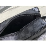 𝐋𝐎𝐔𝐈𝐒𝐕𝐔𝐈𝐓𝐓𝐎𝐍 N44735 Black Mini Soft Trunk handbag