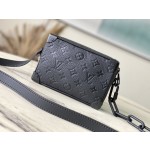 𝐋𝐎𝐔𝐈𝐒𝐕𝐔𝐈𝐓𝐓𝐎𝐍 M55702 black lychee patterned MINI SOFT TRUNK handbag