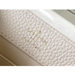 𝐋𝐎𝐔𝐈𝐒𝐕𝐔𝐈𝐓𝐓𝐎𝐍 N83103 Milk Shake White Powder Ostrich Pattern Mini Capsines Handbag