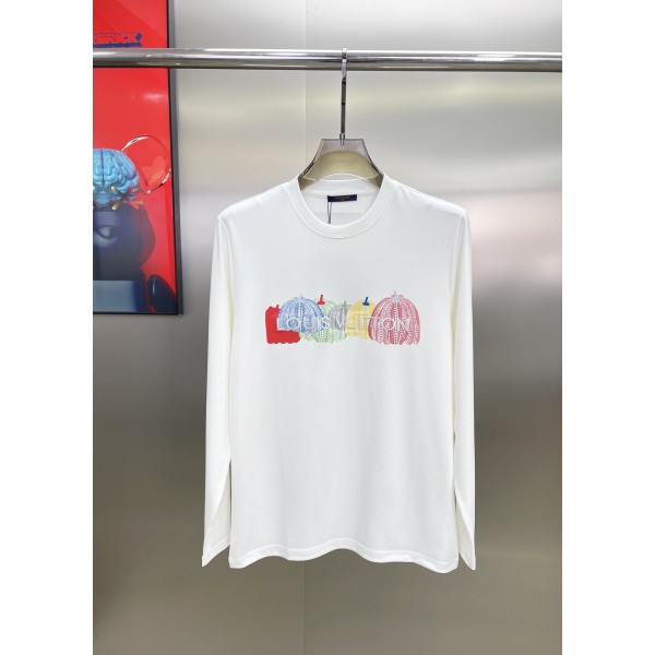 Louis Vuitton classic colors paired with pumpkin shape