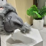 圣诞节 普拉达挂球毛线帽