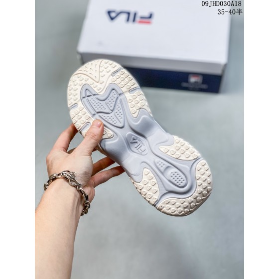 斐乐 女鞋休闲鞋厚底老爹鞋圣诞节配色