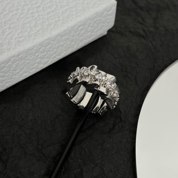 Dior heart ring
