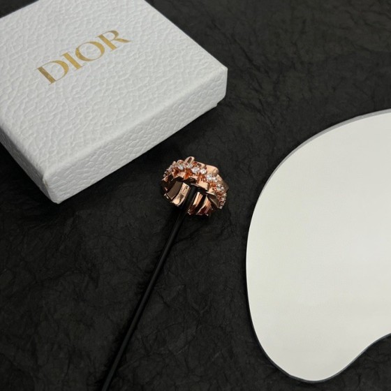 Dior heart ring
