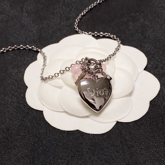 Dior necklace